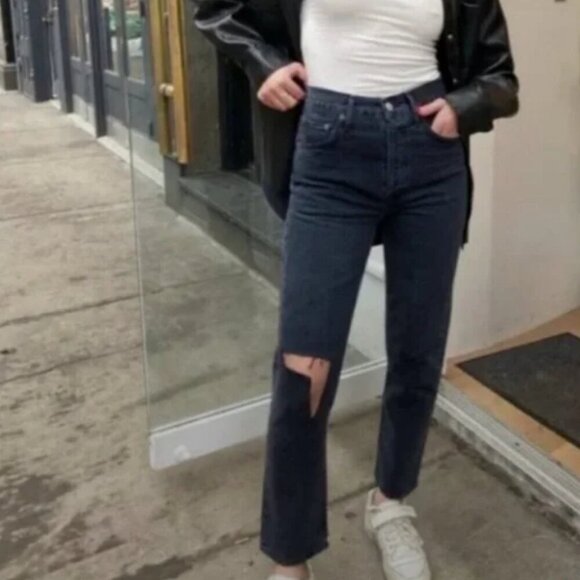 Agolde Riley Jeans in Contraband - Picture 2 of 16